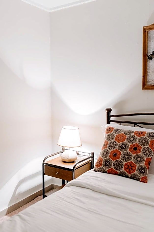 BEST HOUSE, CENTRAL APRTM., AGIOU NIKOLAOU, PATRA