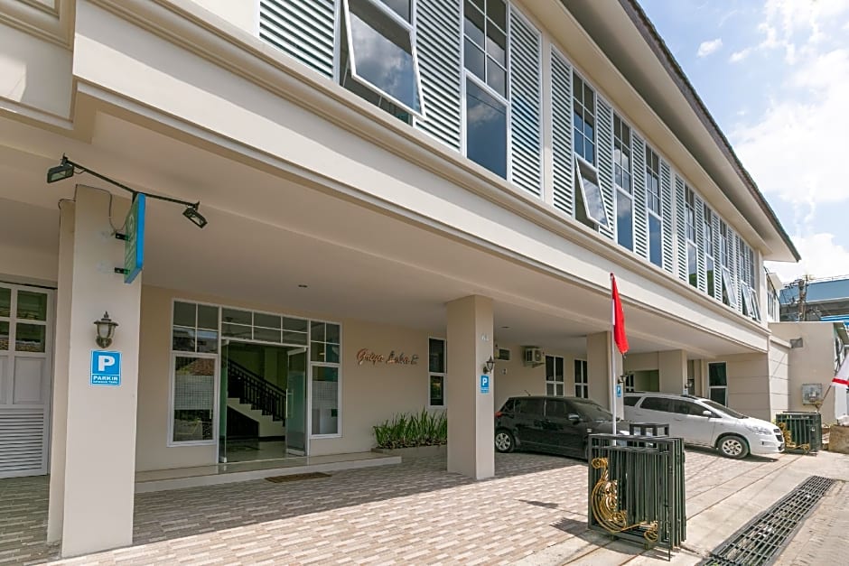 Capital O 3930 Griya Loka Syariah