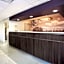 La Quinta Inn & Suites by Wyndham Jackson Airport/Pearl