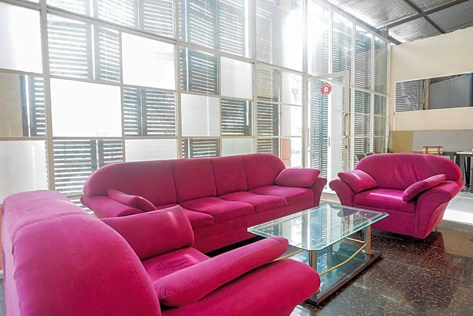 RedDoorz near Majapahit Semarang 2