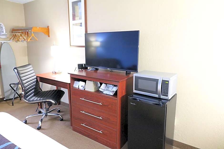 Super 8 by Wyndham Dubuque/Galena Area