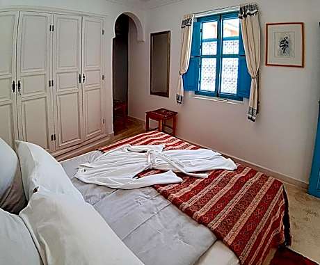 Double Room N°21 ( with seating area)