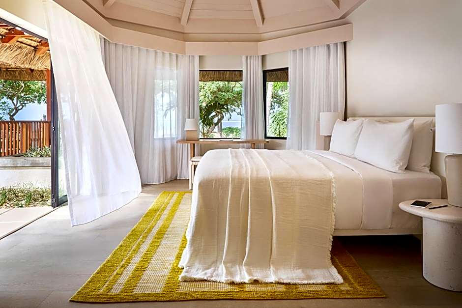 Photo 1 of 7 of Villa, Beachfront