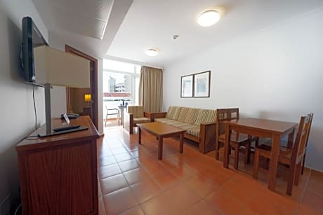 double standard with terrace 2 adults + 3 children