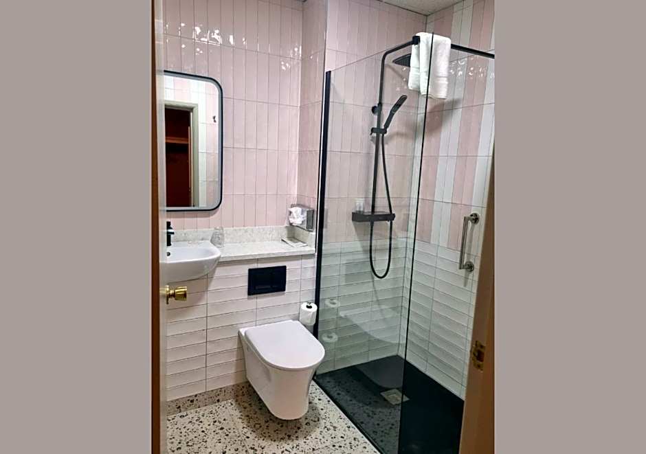 Allingham Arms Hotel