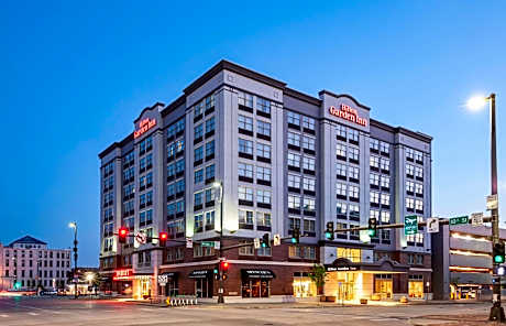 Hilton Garden Inn Omaha Downtown/Old Market Area