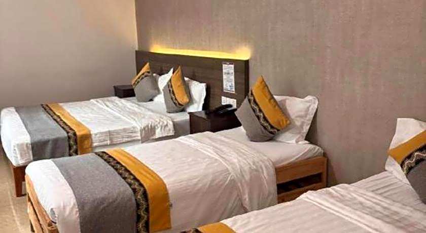 Grand Harbour Hotel