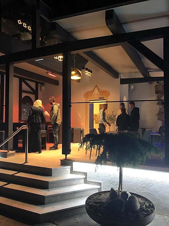 Burg Rooms - 24h Self-Check-in