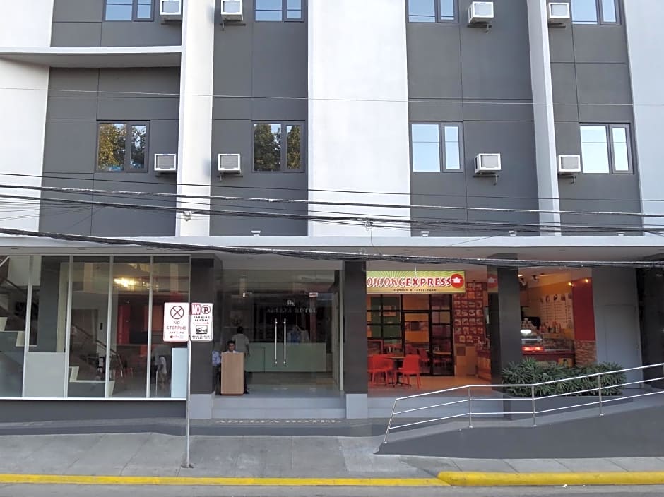 Adelfa Hotel