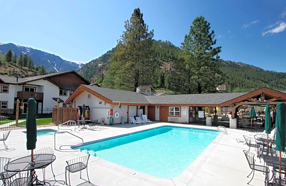 Icicle Village Resort