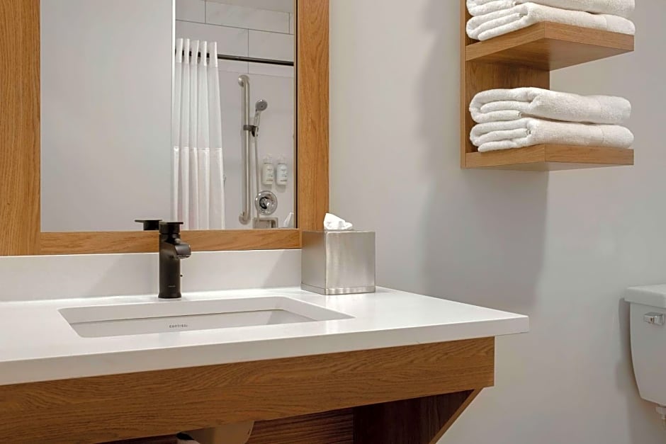 Ramada by Wyndham Cochrane