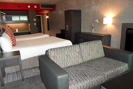 Suite with Lake View