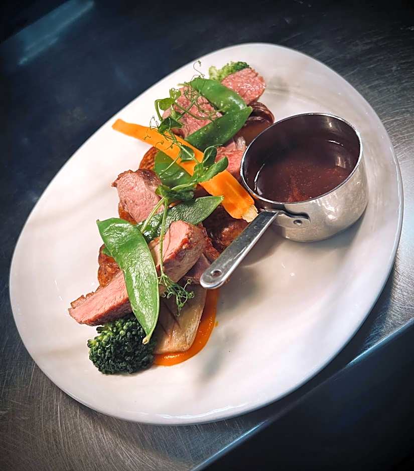 The Knowes Hotel & Restaurant