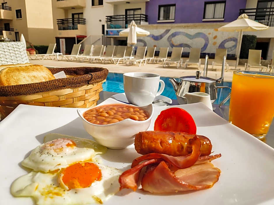 Senator Hotel Apartments