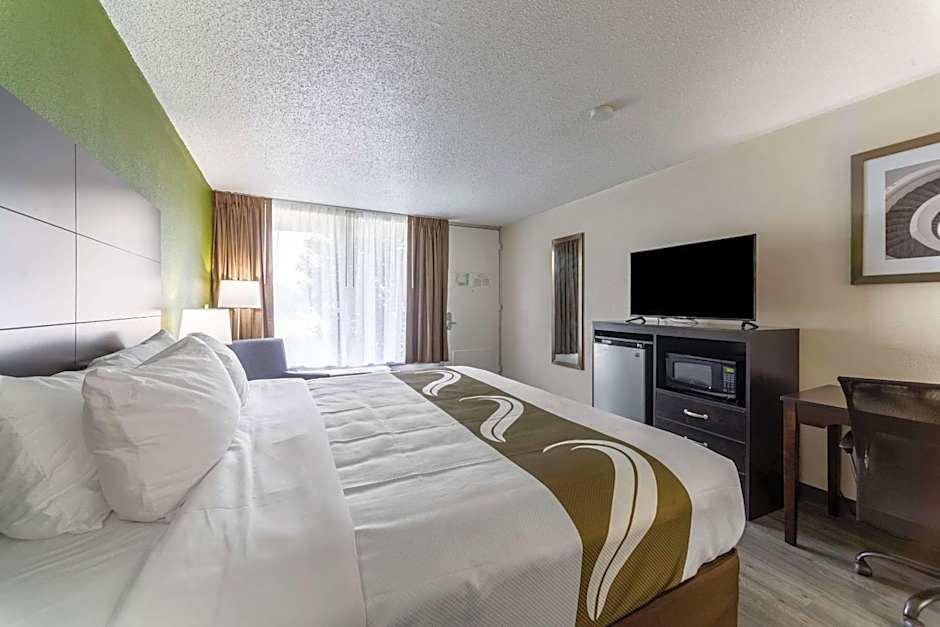 Quality Inn & Suites Vandalia near I-70 and Hwy 51