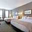 Lakeview Inns & Suites - Okotoks