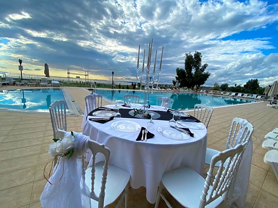 Sporköy Hotel & Beach Club