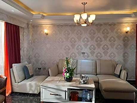 Suite with Kitchenette and Balcony