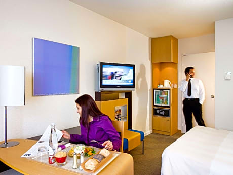 Superior Room with 1 double bed and 1 single sofa bed