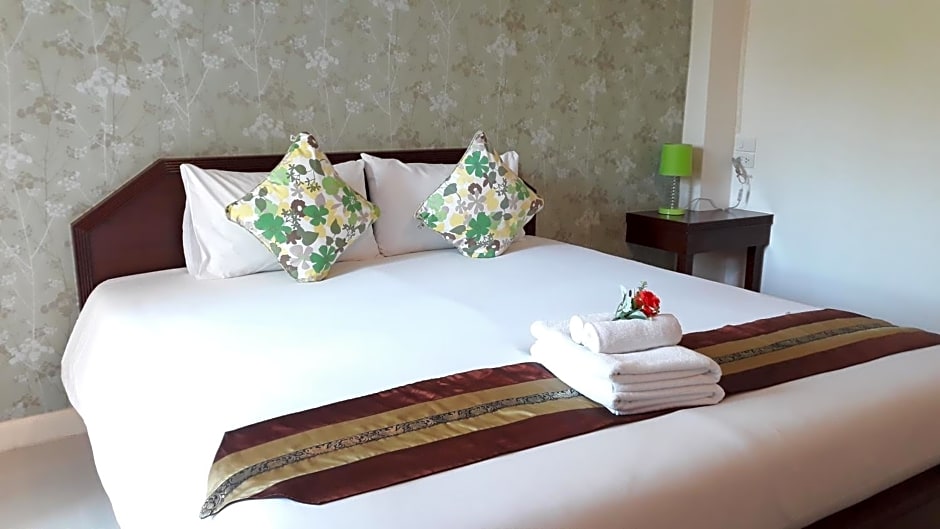 Photo 1 of 18 of Chumphon Travelodge