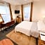 ITH Surf City Hostel Hermosa Beach