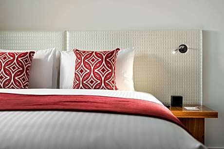 King Room - Non-Smoking