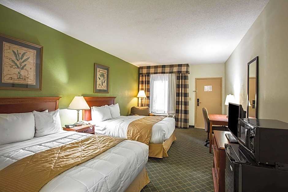Clarion Inn & Suites Aiken South