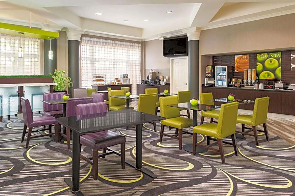 La Quinta Inn & Suites by Wyndham Westport