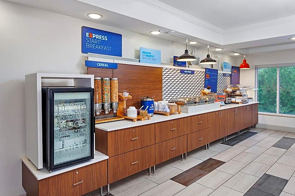 Holiday Inn Express Hotel & Suites Chicago South Lansing By IHG