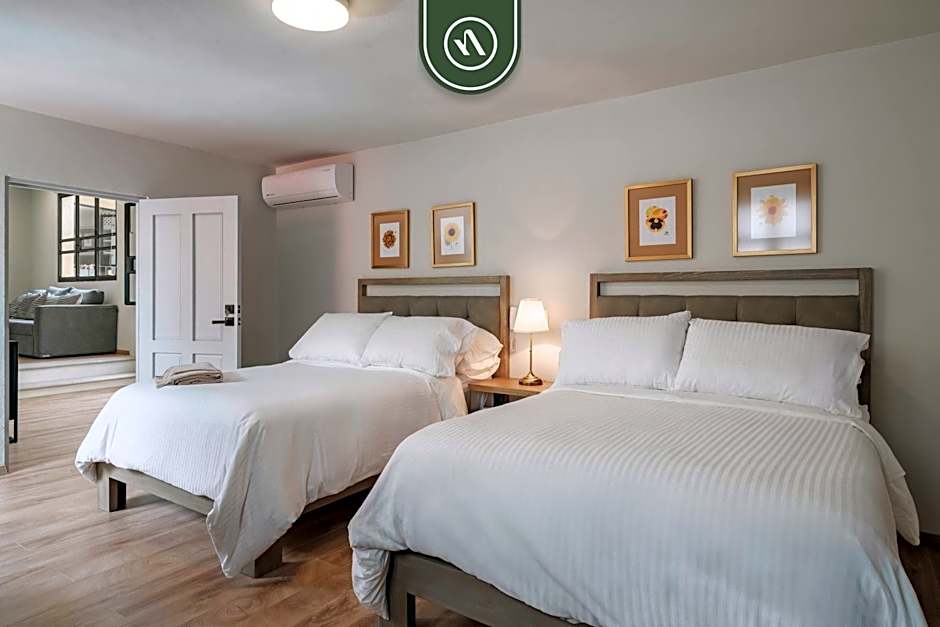 Amazing House in City Center - Rooftop - Skyline