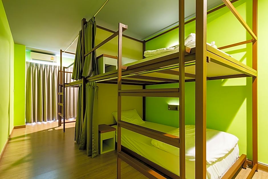 Photo 1 of 18 of 4-Bed Mixed Dormitory