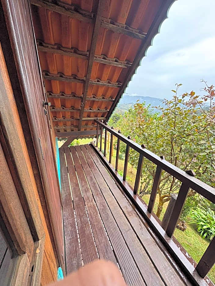 Chalés Cerejeira, vista para a Pedra Selada