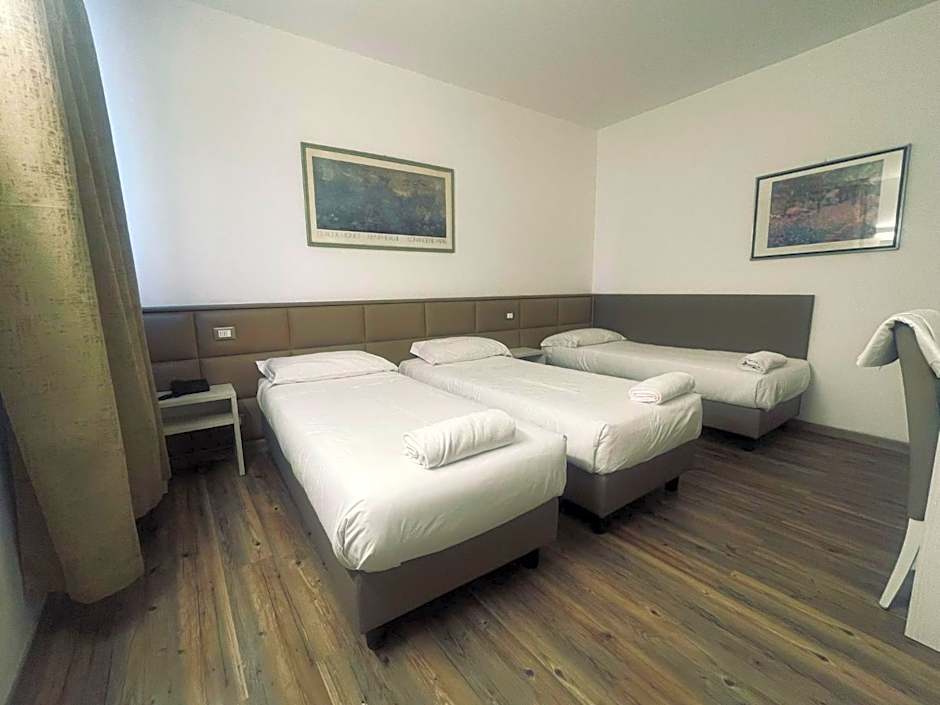 Hotel Holiday- Alla Finestrella