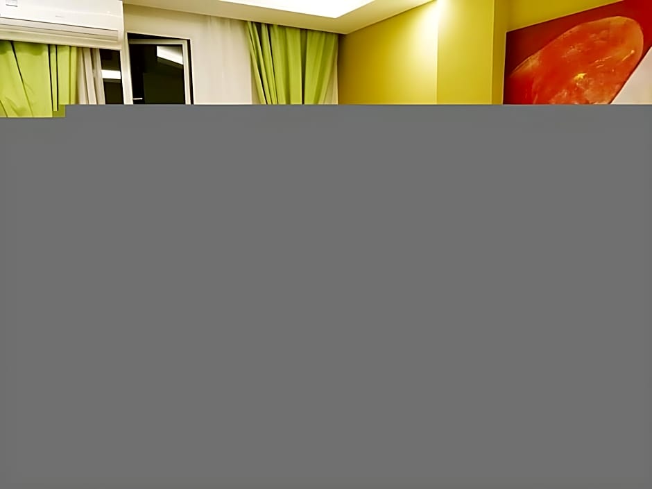 Shell Shanghai Baoshan District Tieli Road Subway Station Tiefeng Road Hotel