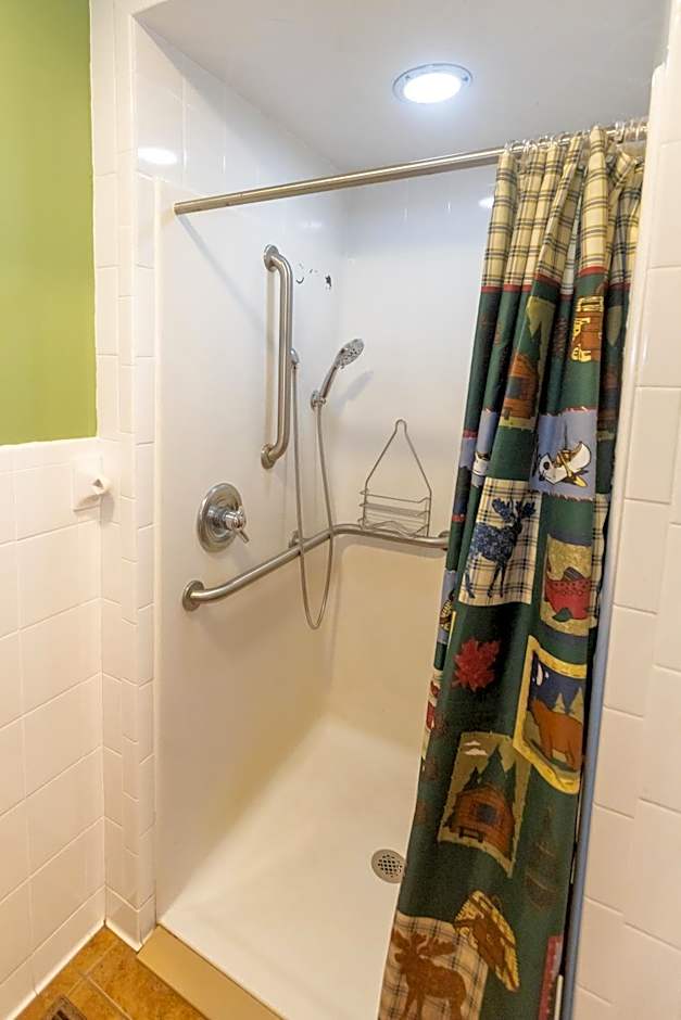 Springmaid Mountain Retreat & Stables