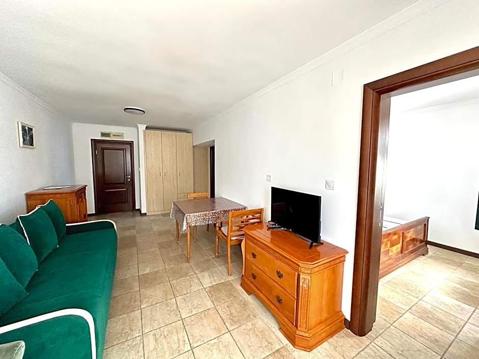 Apart-hotel Villa Lav