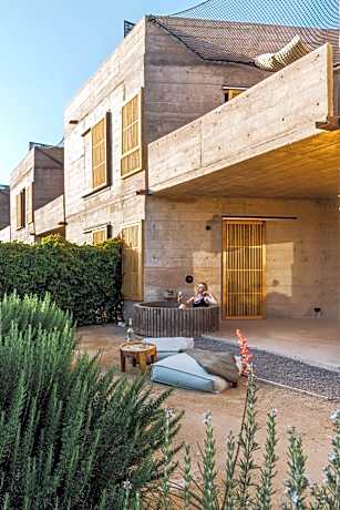 Garden Suite Soak Tub - 2 Queen Beds