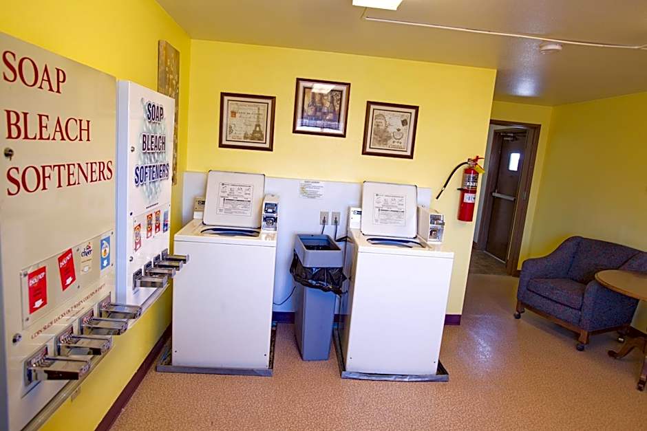 Super 8 by Wyndham Elko