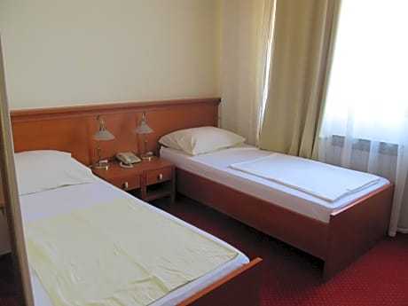 Economy Twin Room