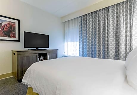 1 King Hearing Accessible Nonsmoking