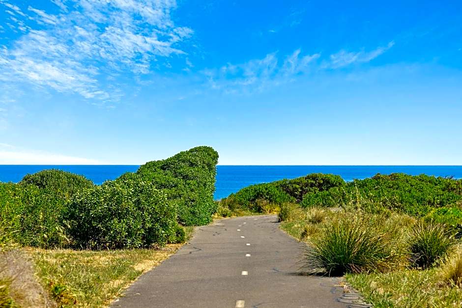 Views on Seascape - Beachfront accommodation