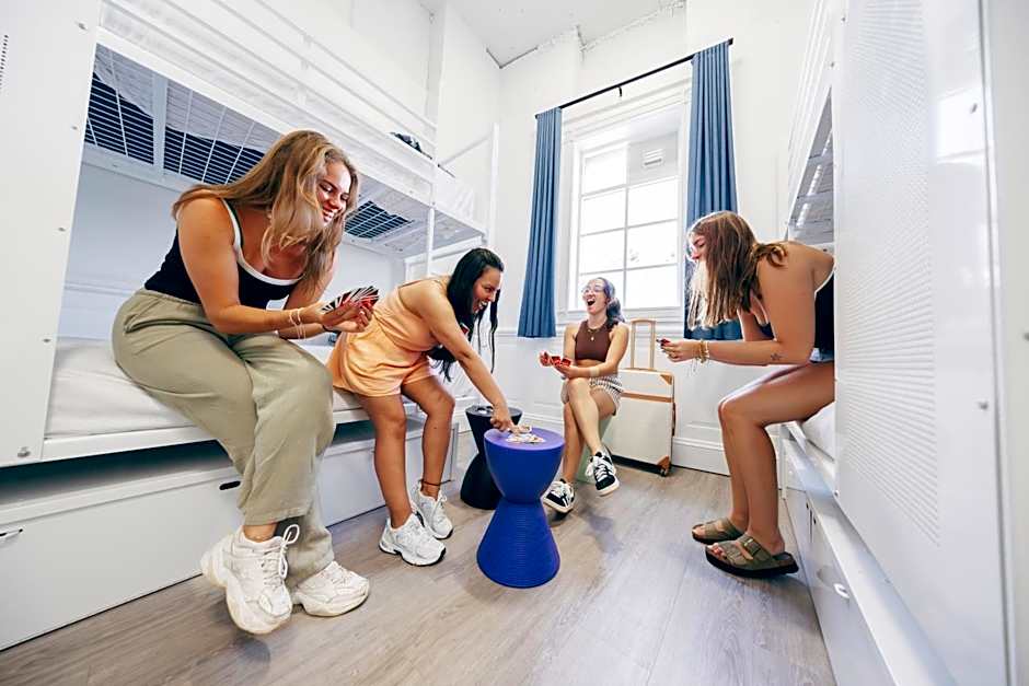 Maze Backpackers - Gold Coast