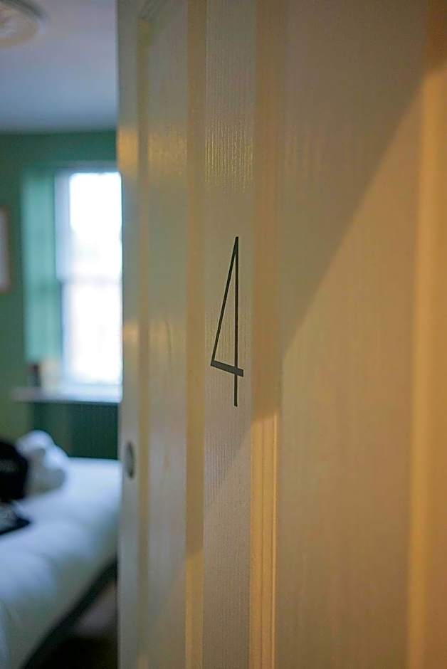 The Alma Taverns Boutique Suites - Room 4 - Hopewell