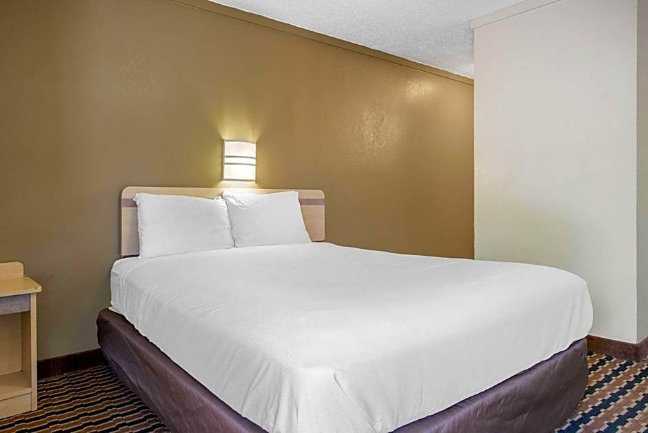 Rodeway Inn Sharonville - Cincinnati North