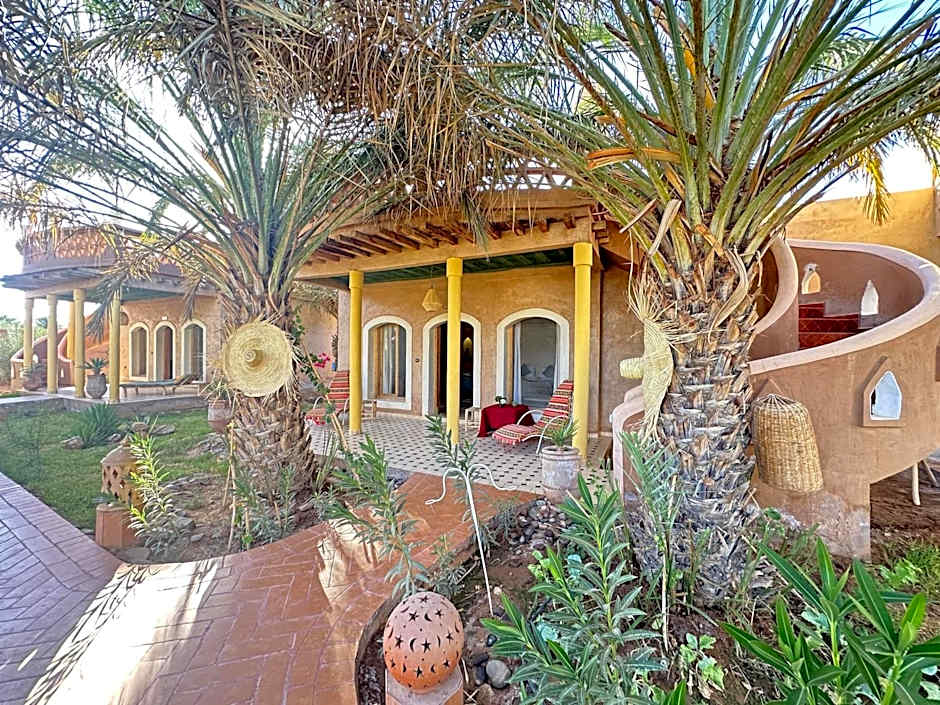 Oasis Tilogui-Luxury Hotel Restaurant and Desert Excursions In Zagora