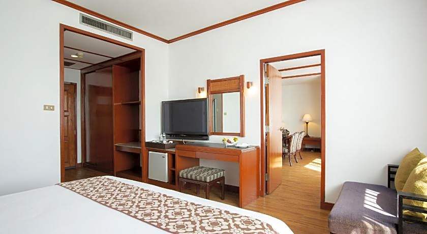 Centara Life Hotel Mae Sot