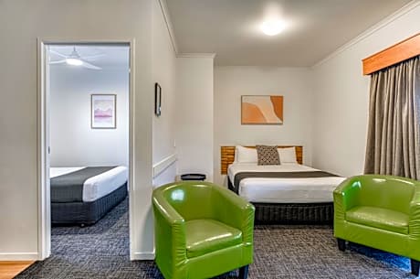 One Bedroom Suite Upstairs