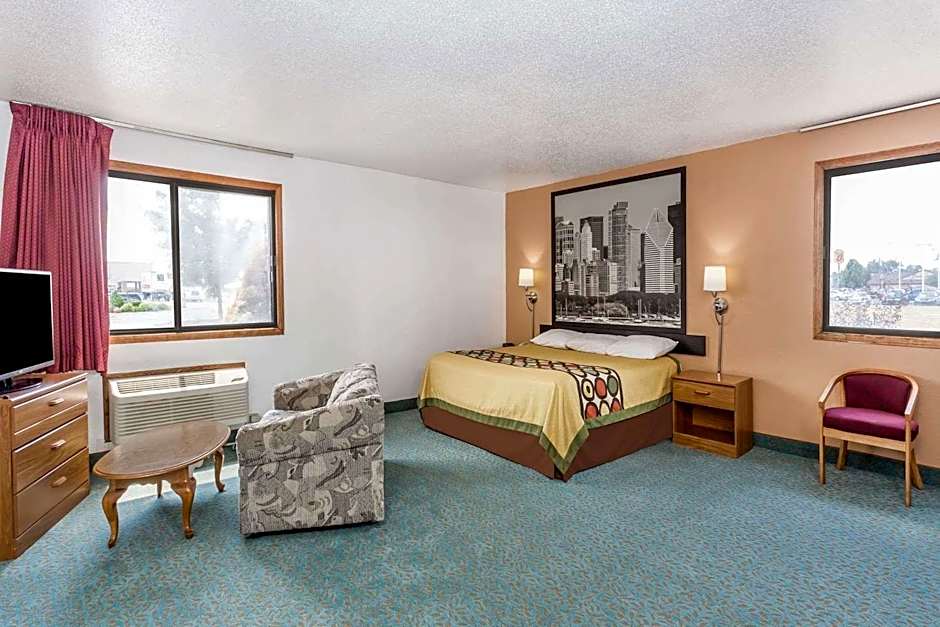 Super 8 by Wyndham Bourbonnais/Kankakee Area