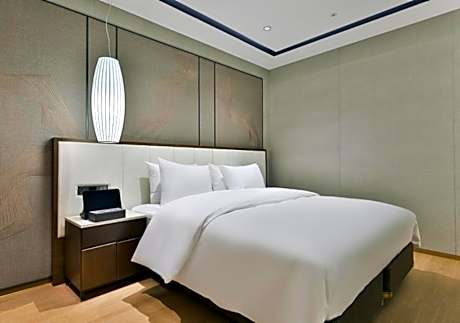 Deluxe Double Room - Free Breakfast