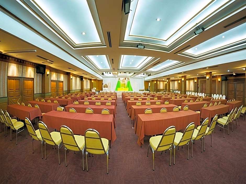 Phrae Nakara Hotel